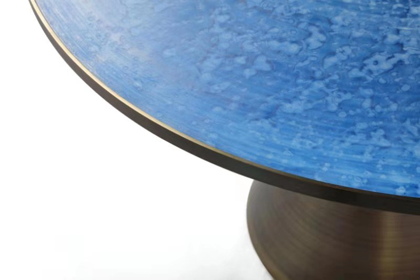 Blue Porcelain 2021 - Porcelian Desk Image